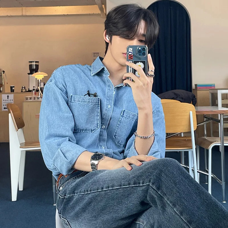 Spring Clothing Mens Denim Longsleeved Pocket Shirt Casual Korean Turn down Button Streetwear Light y Stylish 2025 260713BANJIA