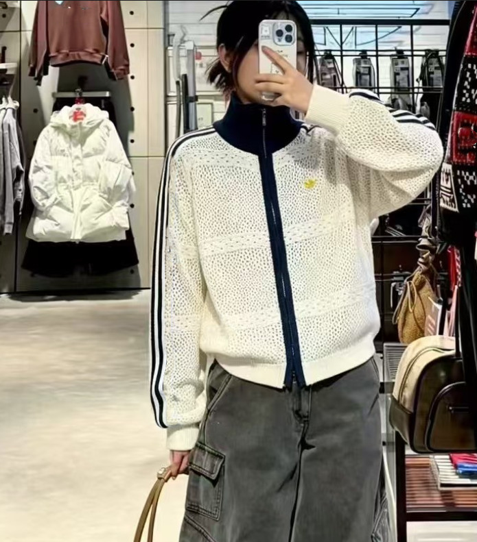 New women's Sweaters brand Designer Sweaters sports casual Sweaters hollowed out top Embroidery logo