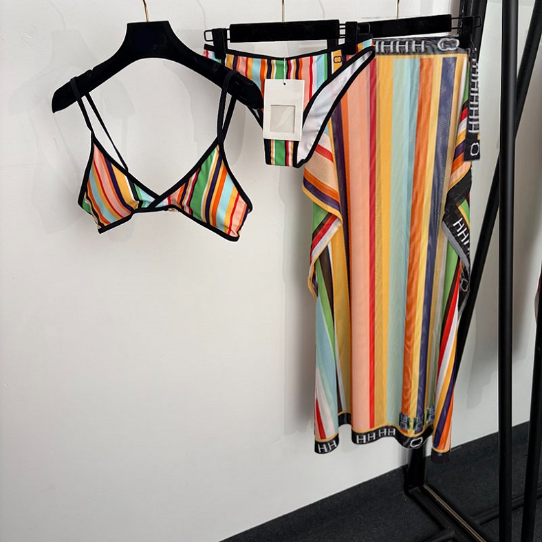 Marque Sexy femmes ensemble de maillots de bain été rayé Triangle Colorblock ensemble de Bikini avec robe paréo station balnéaire vacances maillo