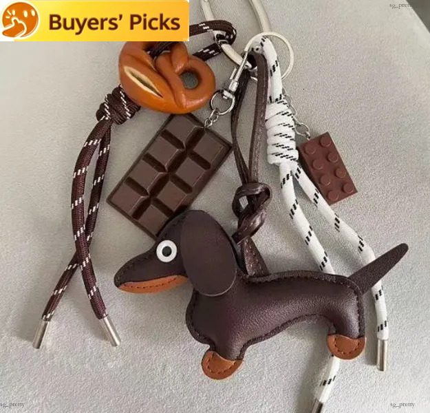 Porte-clés de créateur longes Mu teckel, breloque pour sac, pendentif en cuir, nouveau bricolage, pain, chocolat, combinaison de jouets, poupée e