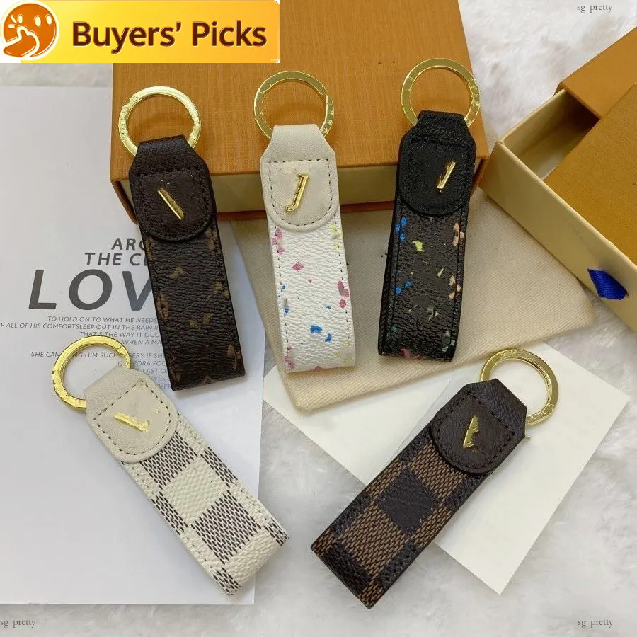 High Quality DRAGONNE Keychain Classic Exquisite Luxury Designer Car Keyring Zinc Alloy Letter Unisex Lanyard Gold Black Metal Small Jewelry