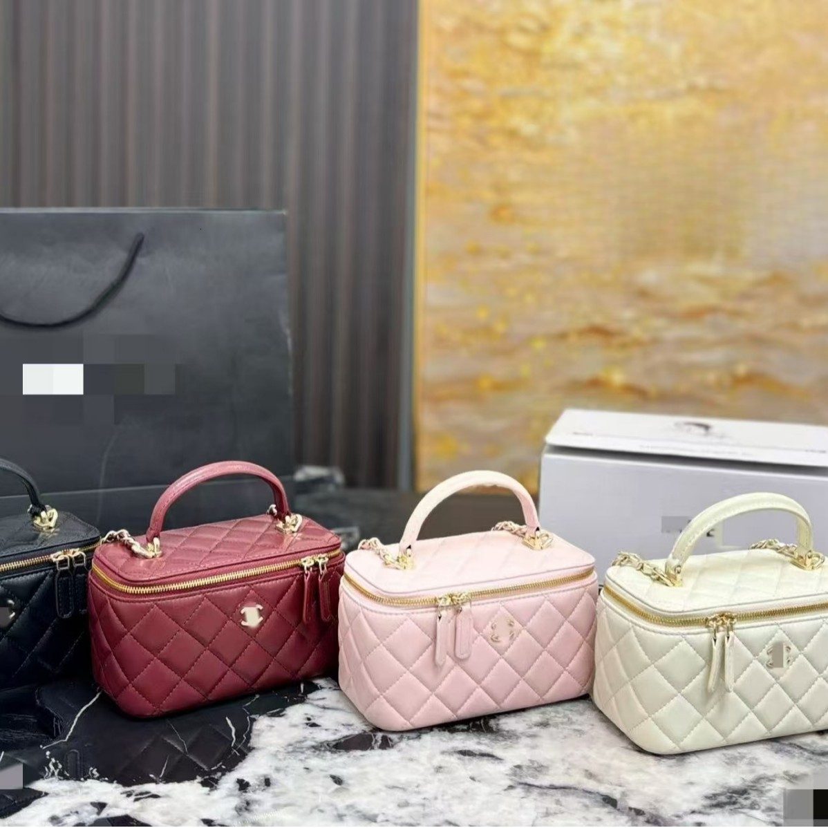 fashion handle box makeup 2025 new diamond-pattern chain versatile shoulder and crossbody designer bag small bag