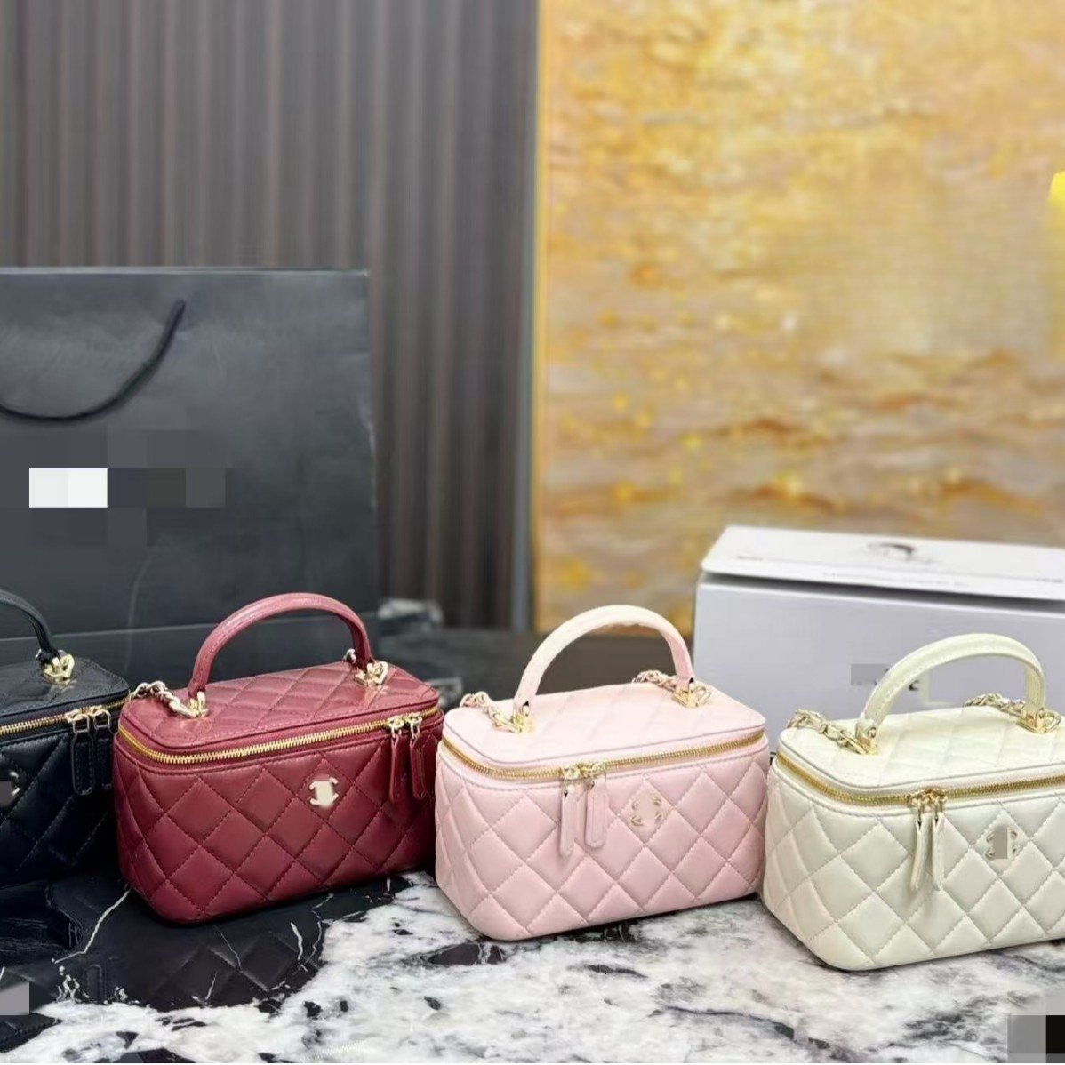 fashion handle box makeup 2025 new diamond-pattern chain versatile shoulder and crossbody designer bag small bag