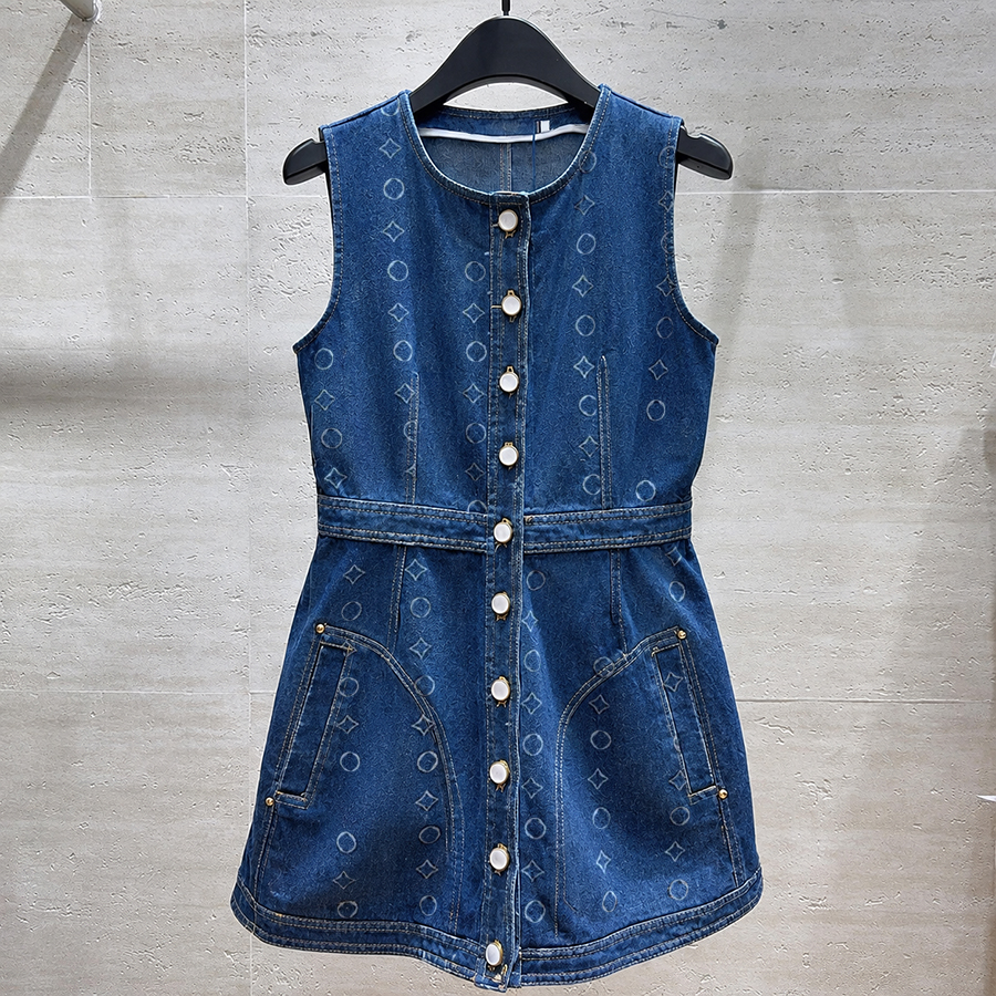 Casual Dresses Summer Women Designer Elegant Sleeveless Pleated Lady Luxury Sexy Sling Dress Female Party Evening A-line Robes Long Skirt