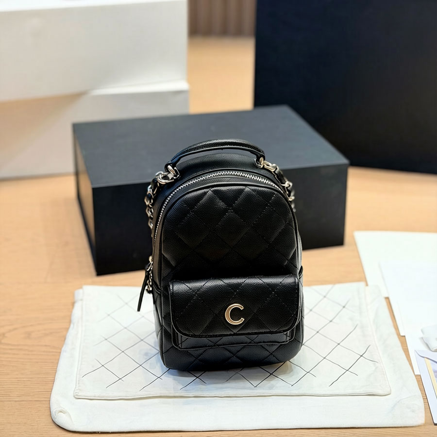 Designer Backpack Women Luxury Daily Wear Backpack Men Travel Leisure Solid Color School Exquisite Simple Versatile Letter Backpack