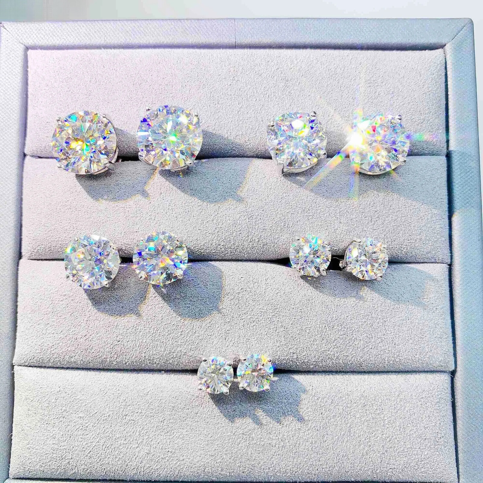 Luxury Diamond VVS Round S925 10K 14K 18K Solid Gold Stud Women Men Moissanite Earrings