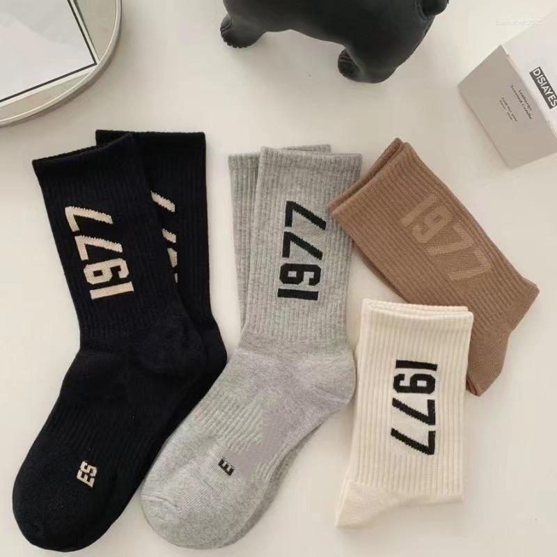 Men's Socks Designer Letter Printed Casual Knitted Sports Cotton Fashion High Street Vintage Mid Calf