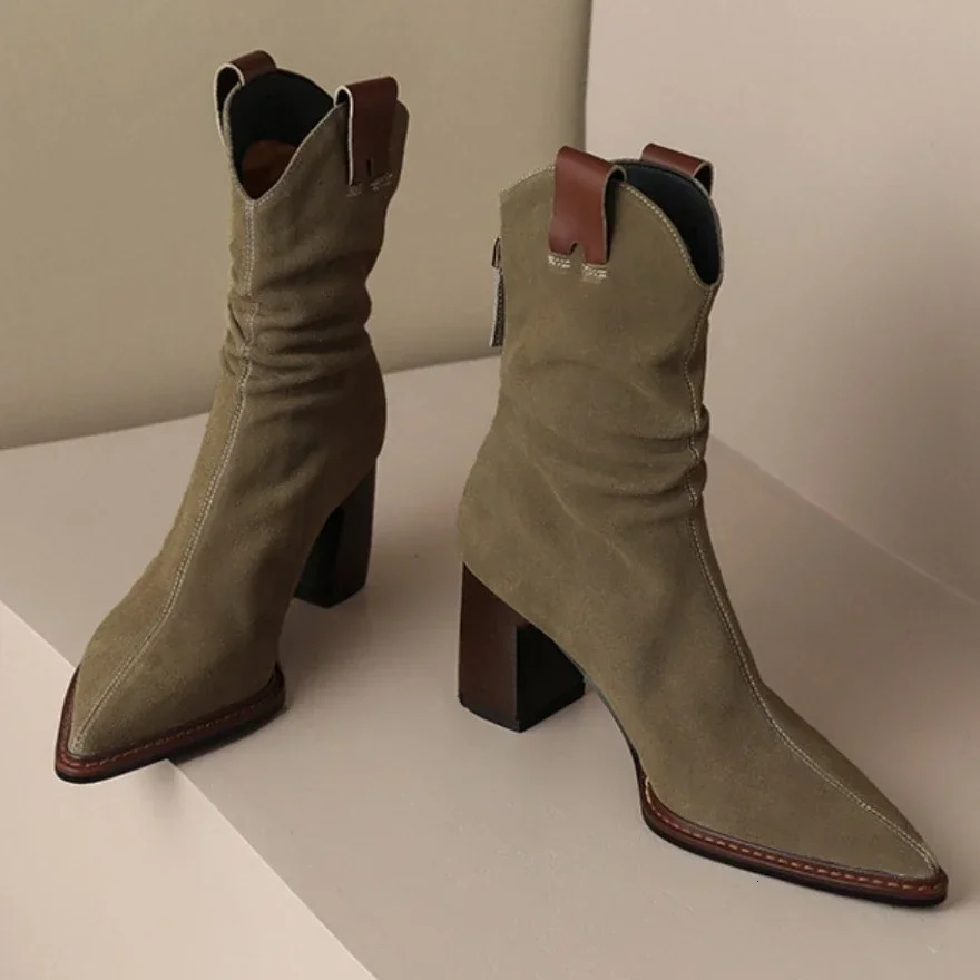Suede Low Heel Ankle Boots Chunky Western Cowboy Boots for Ladies Wrinkles Pointed Retro Knights Short Boot Nubuck Chelsea Boots 260724