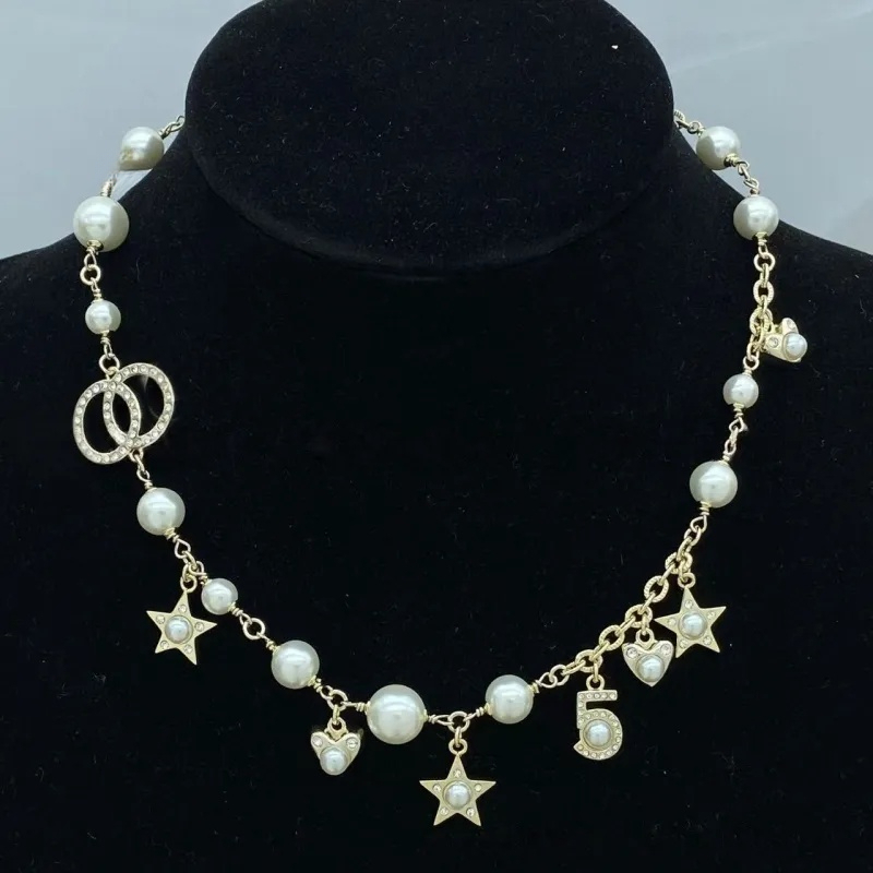 AAA Colliers avec Logo CC inspirés du créateur pour femmes, chaînes de luxe en perles/cristal/métal avec pendentifs Moissanite, ensembles cadeaux