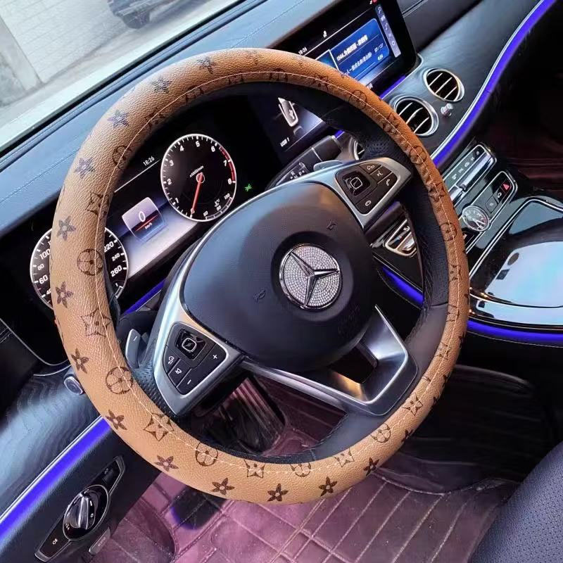 Free Shipping Cute flower Steering Wheel Cover Flower Presbyopia Floral Fashion Four Seasons Leather Non-slip Cartoon Car Handle Cover Gift 2026s L2