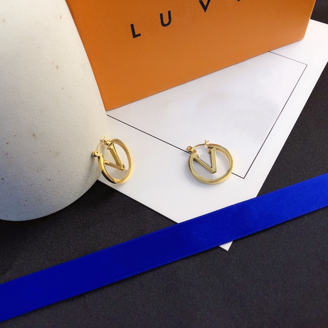Minimalist Designer Plated Gold And Silver Hollow Letter Earrings A Luxurious High End Gift Suitable For Womens Commuting Daily Wear With Jewelry