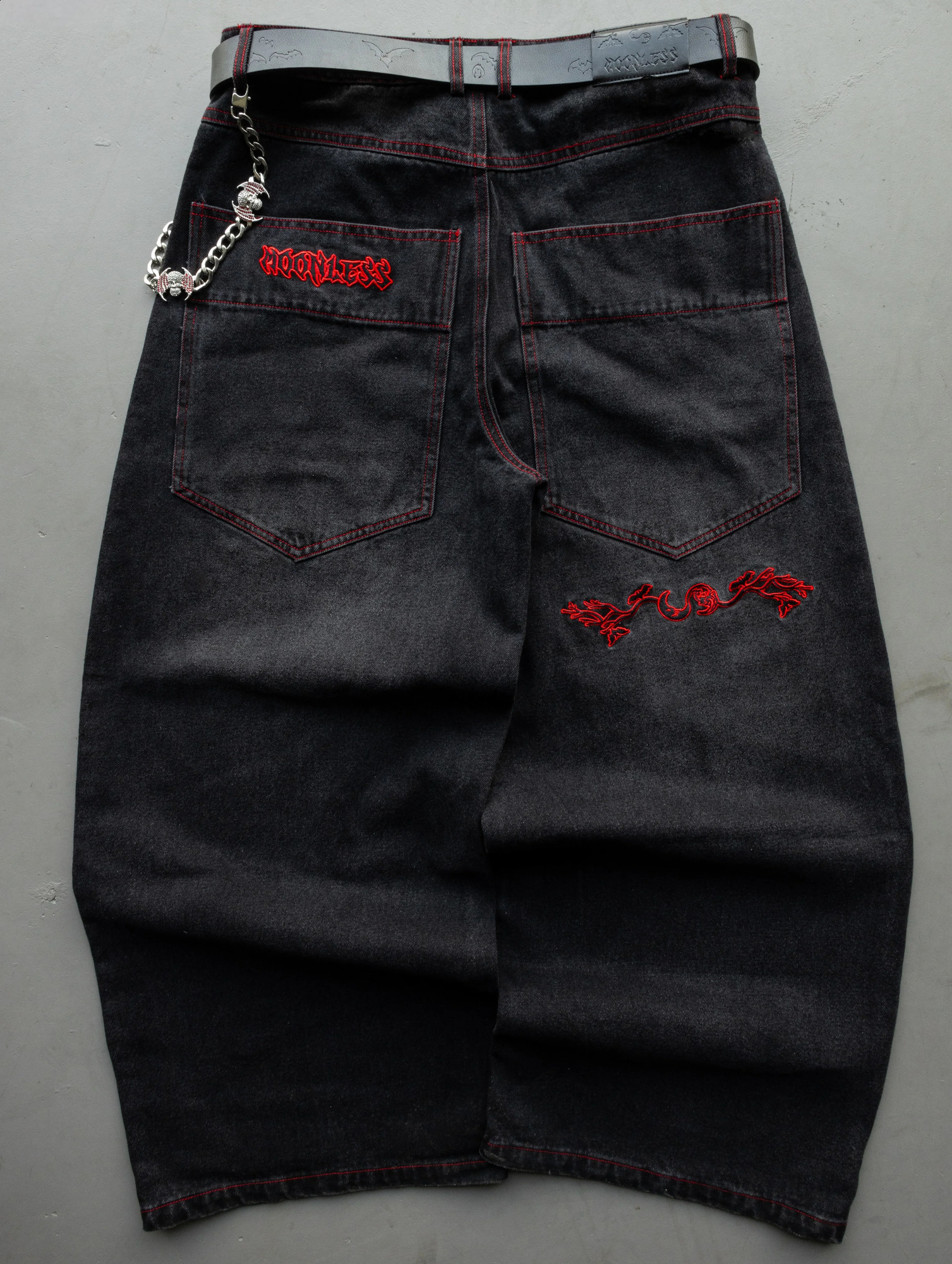 Black Wash Baggy Jeans Men Red Gothic Letter Bat Moon Embroidery Skull Pants Chain Red Stitch Y2K Goth Wide Leg Denim Trousers 260721