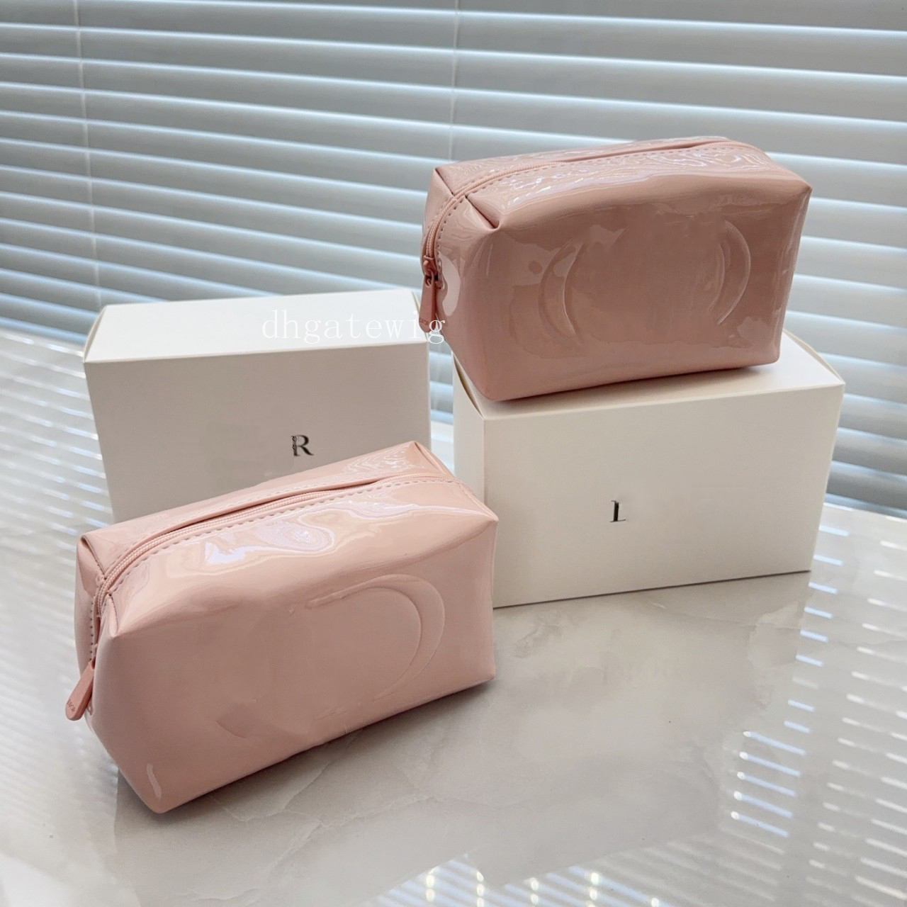 designer petent cosmetic bag women leather maleup organizer fashion pack zipped makeup pack girls gift box bag