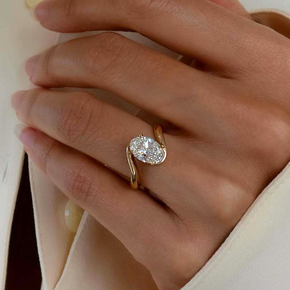 Sparkling Pigeon Egg Comparable To Ice Flower Cut Twist Arm Open For Women Niche Design Sense Simple And Luxurious Ring