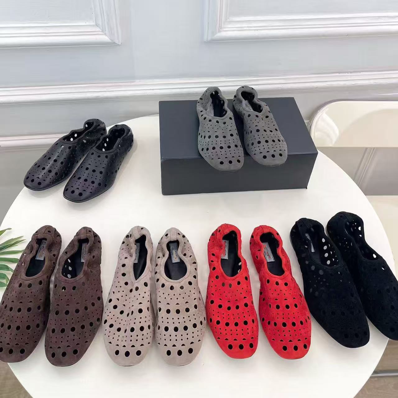 Women Shoes Flats Luxury Designer Round Toe Hollow Slip On Leather Casual Fashion Summer Outdoor Walking Beige Black Red Brown Gray
