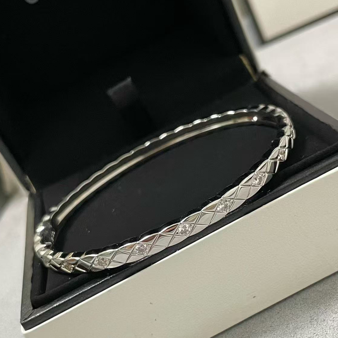 Bracelet de créateur Femmes Hommes Bracelets Diamants Mode Classique Tendance Bijoux En Acier Inoxydable Amant Cadeaux Avec Boîte