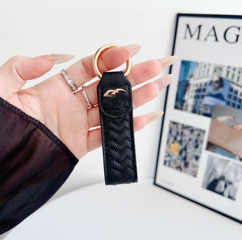Luxury Designer Keychain Chain Holder Keyring Keychains Leather Designers Perfect Gift Idea Alloy Pendant Accessories Car Key Ring with Box G1