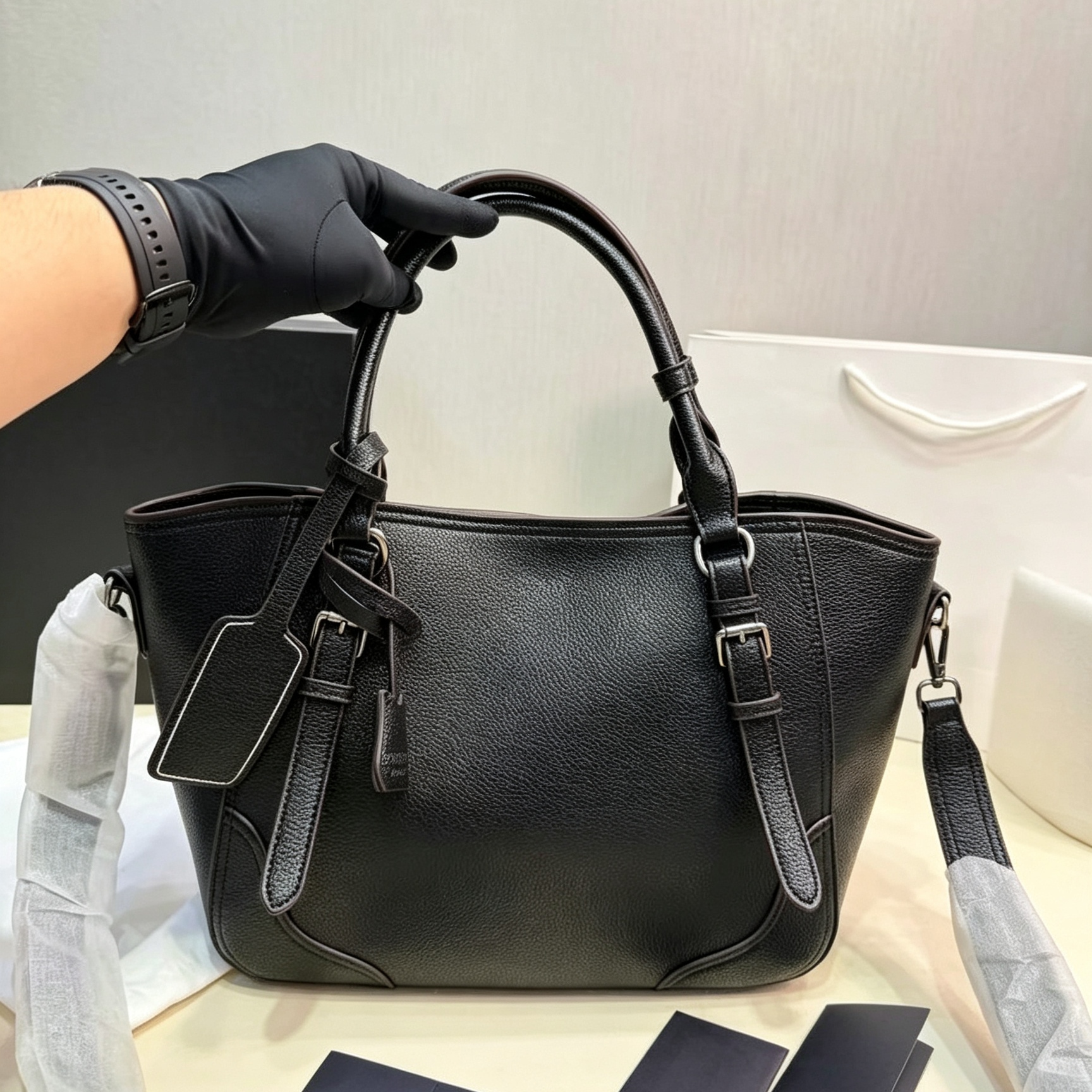 avec boîte Sacs à main Sacs Femmes Casual Designer Date de mariage Sac à main en cuir Lettre Métal Triangle Sac à bandoulière Street Shopping Mes