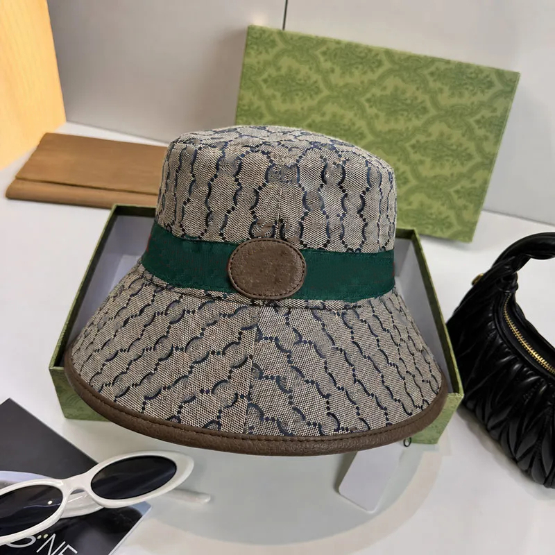 Luxury designer bucket hat for women and men classic and stylish lettered cap outdoor sun protection hat versatile everyday round-top hat 2026