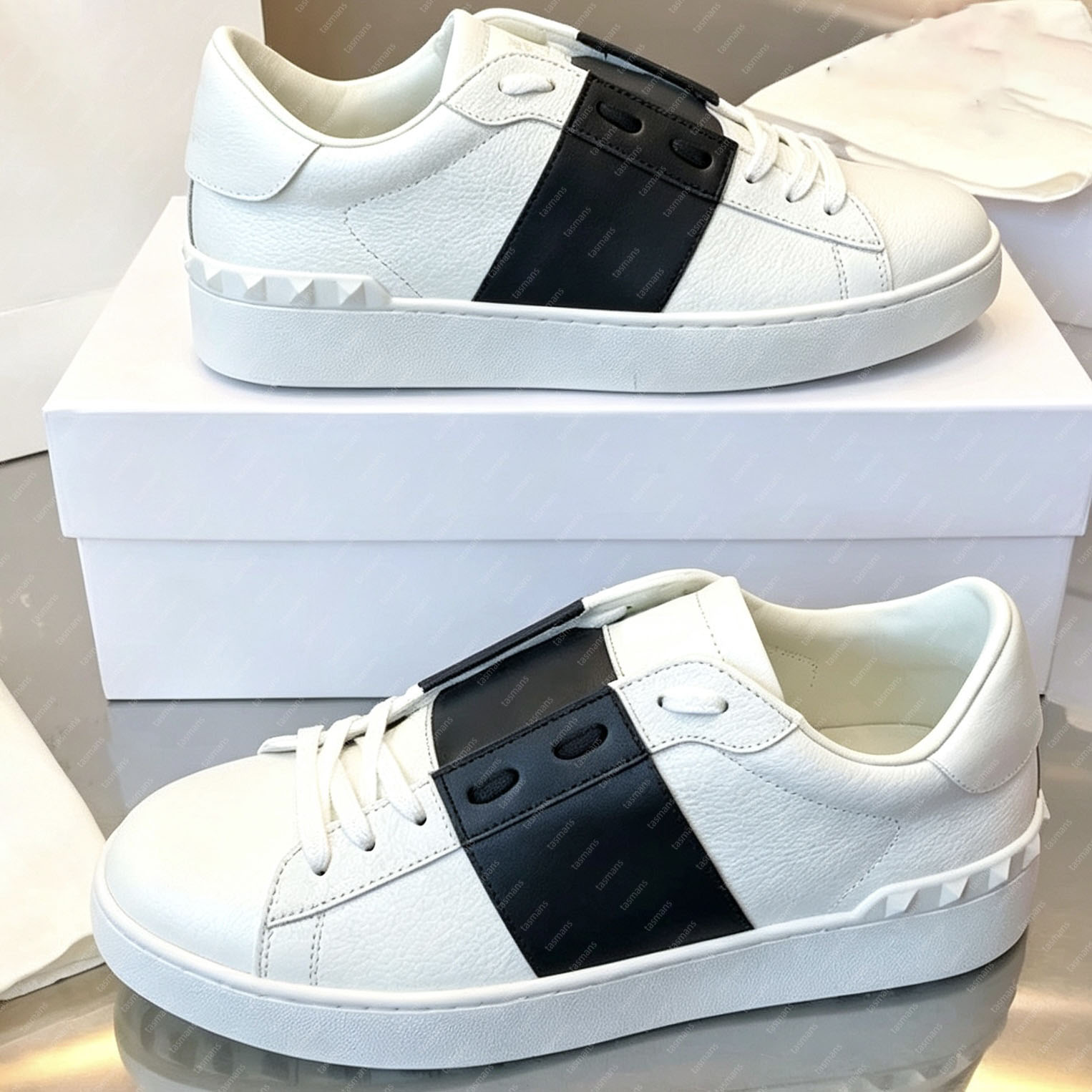 Open Casual Shoes Designer Sneaker V Home Retro Casual Sporty Studded White Genuine Leather Shoes Breathable Leather Upper Fashionable Unisex Trendy