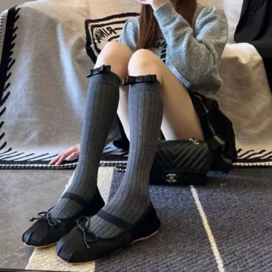 Womens Stockings Spring Summer Trends Casual Preppy Style Knee High Socks Female HQ Cotton Solid Color Bow Long Calf Sock Comfy 260721banjia