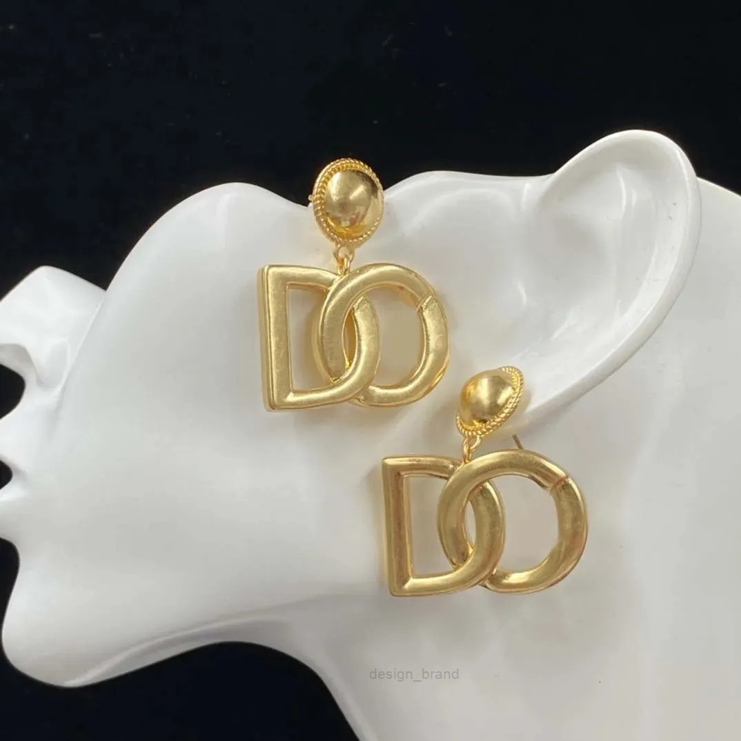 Boucles d'oreilles classiques avec pendentif en forme de lettre en or pour femmes, bijoux simples de styliste de marque, boîte de haute qualité e