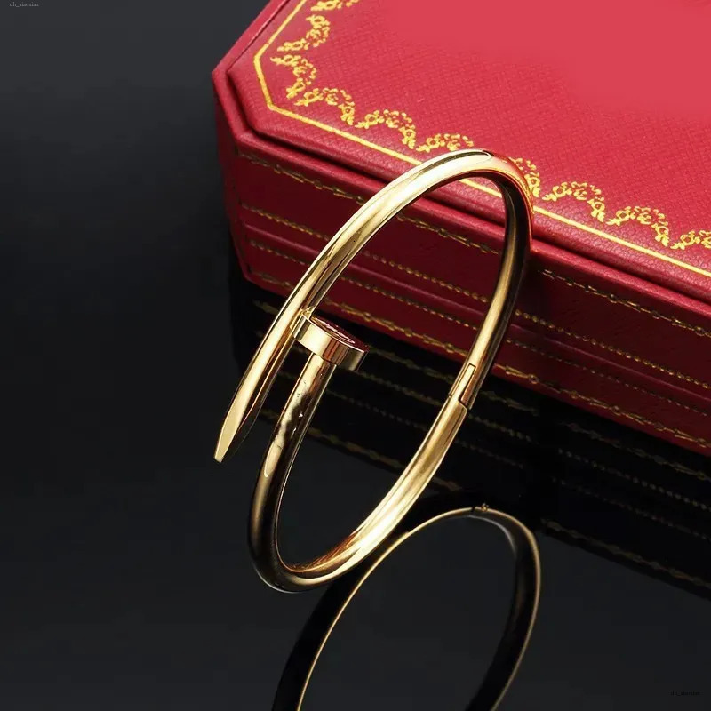 bracelet à clous à vis en or de luxe de haute qualité pour femmes 6mm avec boîte