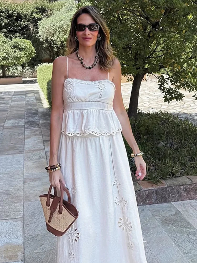 Sexy Embroidered Strap Top Skirt Set Women Fashion Sleeveless Slim Shirt High Waist Skirt Suit Lady Summer Chic 2 Piece Sets 260725BJ