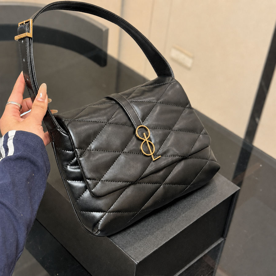 Designer Shoulder Bags Mens Womens Envelope Bags Handbags Fashion Letter Bag Luxury Leather Casual Tote Classic Bags Large Capacity Tote Crossbody B