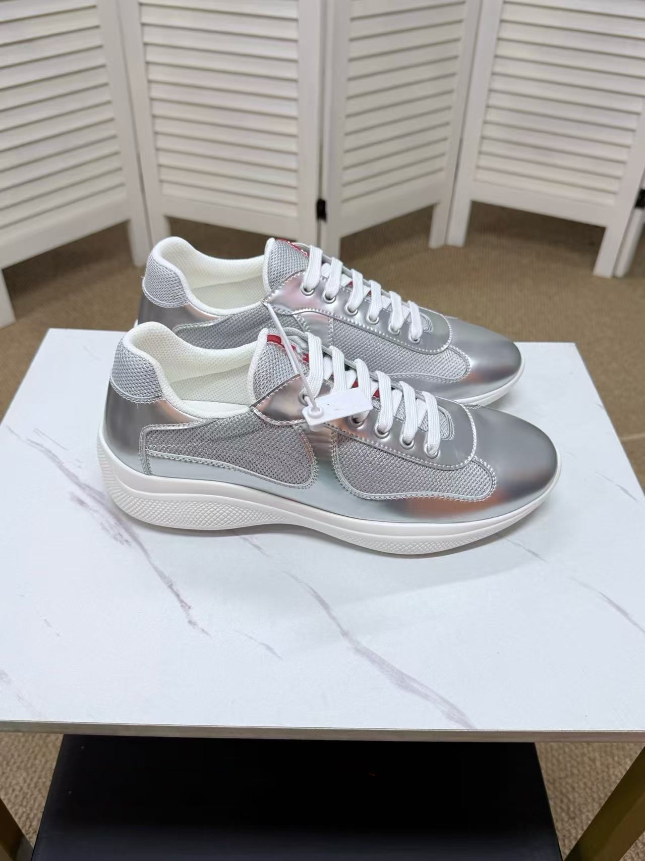 Famous Brand Daily Wear Men's America Cup Trainers Patent Leather Bike Fabric Runner Sports High Quality Men Low Top Mesh Rubber Sole Platform