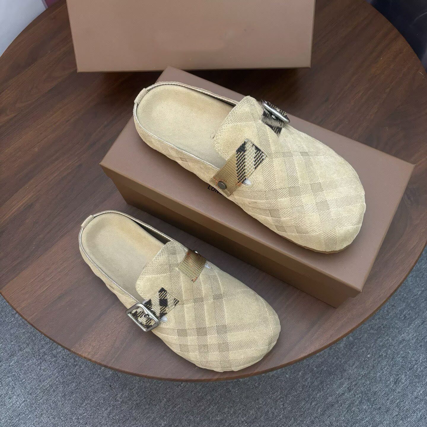 Easy Slip On & Off Wear Women Men Suede Mules Flats Check-Trim Urchin Clogs Strap Suede Leather Ultra-soft Slippers Comfort Couple Walking EU35-46