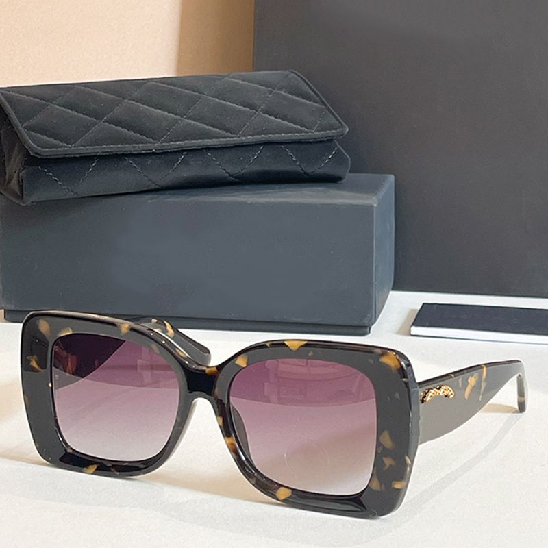 26SS Nouvelles lunettes de soleil carrées de créateur 5555 Monture en écaille de tortue en acétate à la mode pour femmes, loisirs en plein air, s