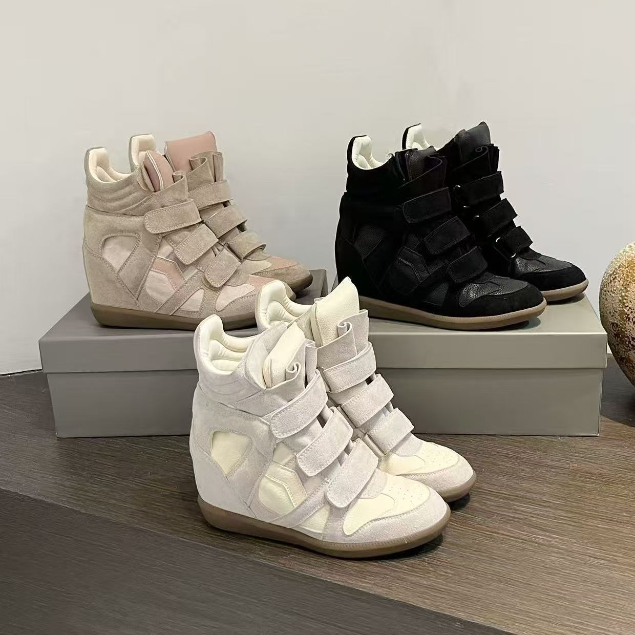 Designer Breathable Casual Sneakers Men Women - Soft Sole 3A+ Non-Slip Trainer Shoes For Sports Training And Everyday Wear
