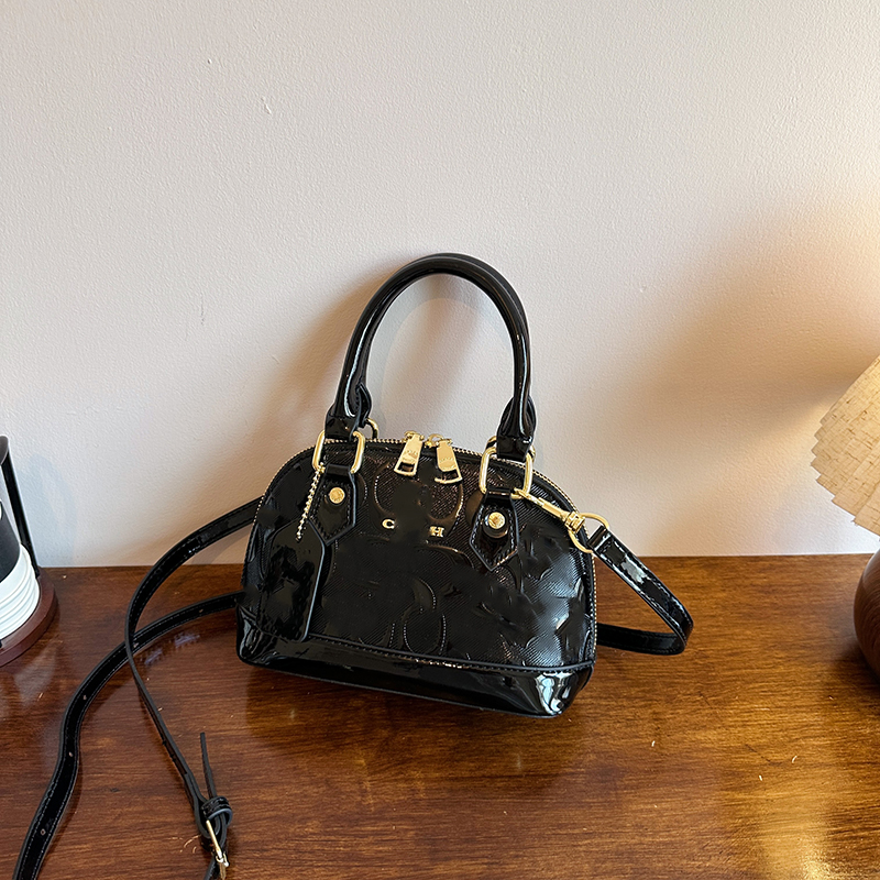 Premium contrasting color portable shell bag women's 2026 new light luxury European and American women's shoulder bag oblique span bag