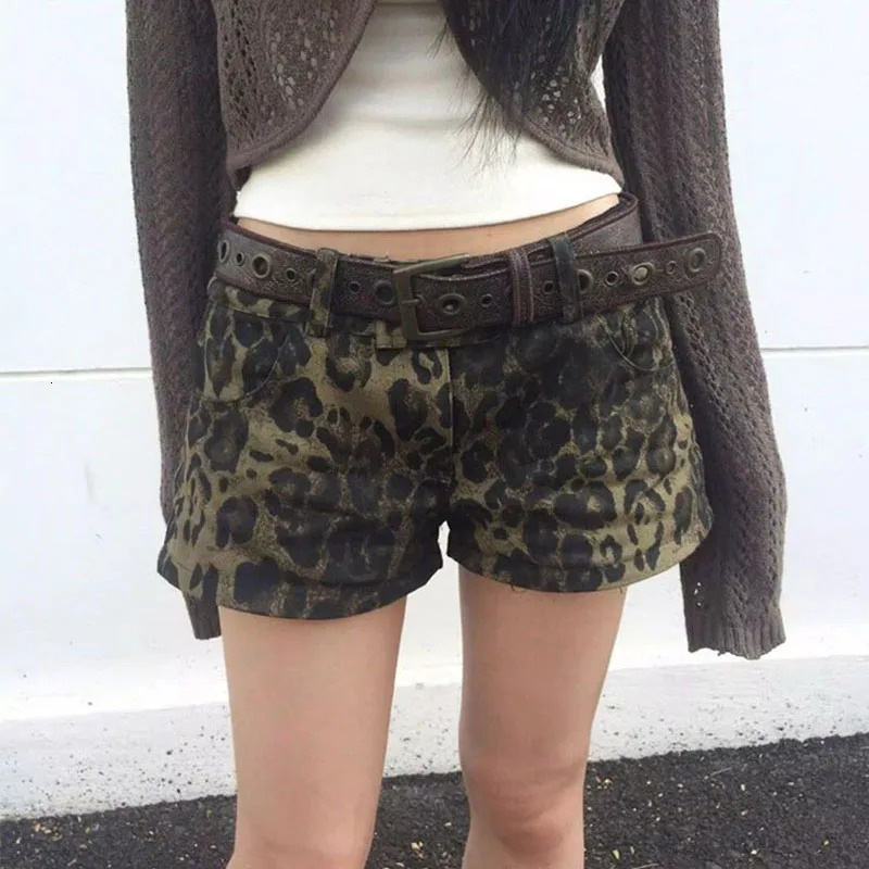 Summer Leopard Print Denim Shorts Women Vintage Y2K Low Waist Streetwear Shorts Female Retro Pocket Button-Up Short Jeans 260727BJ