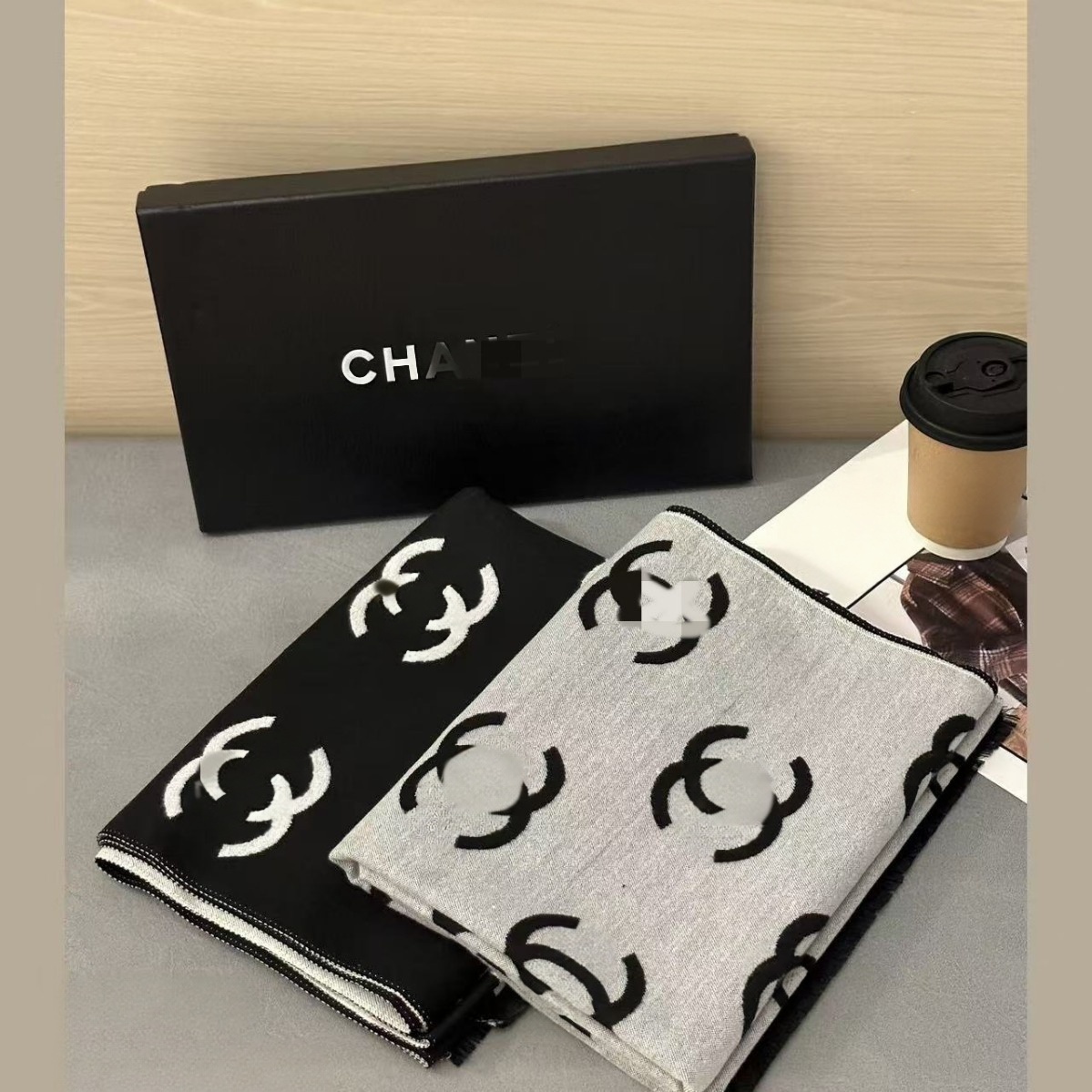 Winter European and American black and white double-sided cashmere scarf, women's wool scarf, thickened scarf, shaw