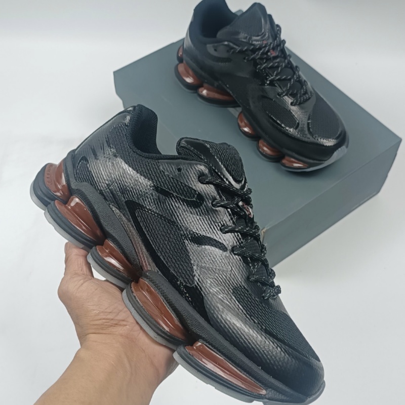 Highquality mens and womens running shoes designed by an experienced designer with a luxurious style The breathable mesh upper brown shockabsorbing