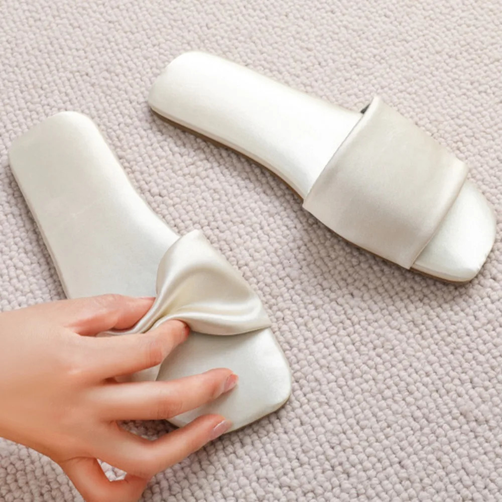 Women Slippers Indoor Home Slippers Outside 2026 Summer Non Slip High End Sense Satin Slippers Womens Shoes Outer Wear 260729