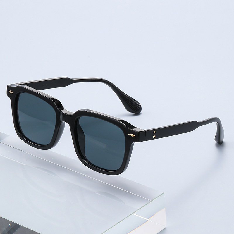 2026 New Style Square Fashion Polarized Sunglasses Unisex Large Frame Glasses