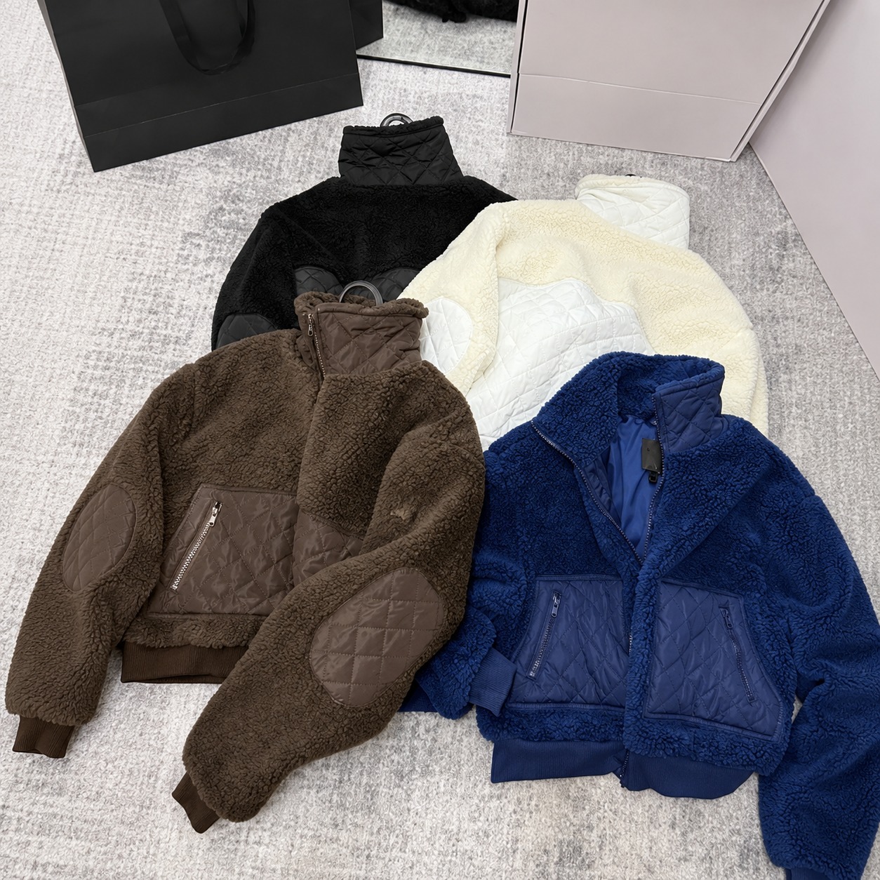 Designer Jacket Brown Black Lamb Shacket Hooded Coat Lamb Wool Crop Tops Hoodie Thick Sets Women Clothes Winter Padded Warm Cotton-padded Sweatpants