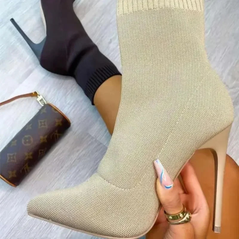 Winter Womens Black Boots Short High Heels Women Botas Mujer Knitted Knee-High Stretch Fabric Elegant Sock Boots 260727