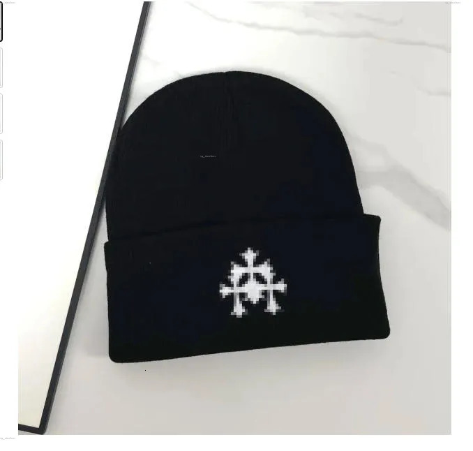 Bonnet chromé Hearthat Designer CH Bonnet brodé de croix Couleur Crâne Cap Y2k Style Punk Hiver Chaud Femmes Pull Froid Hommes Bonnet d'extérieur