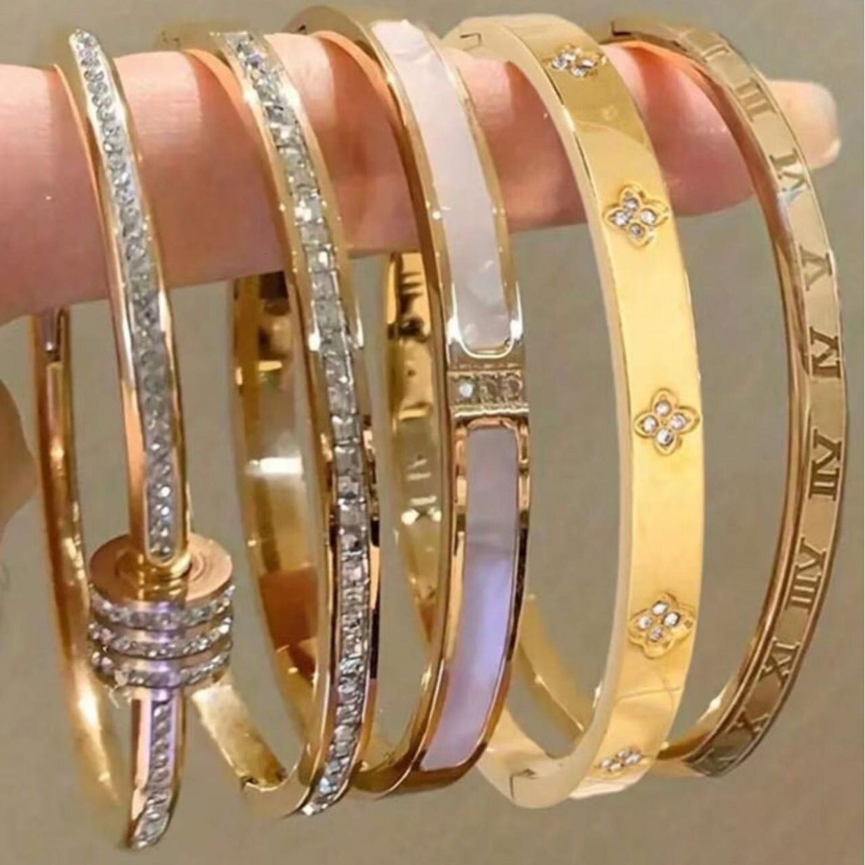 5 Piece Personalized Stainless Steel Bracelet Set Unique Design Fashionable Versatile Exquisite And Elegant
