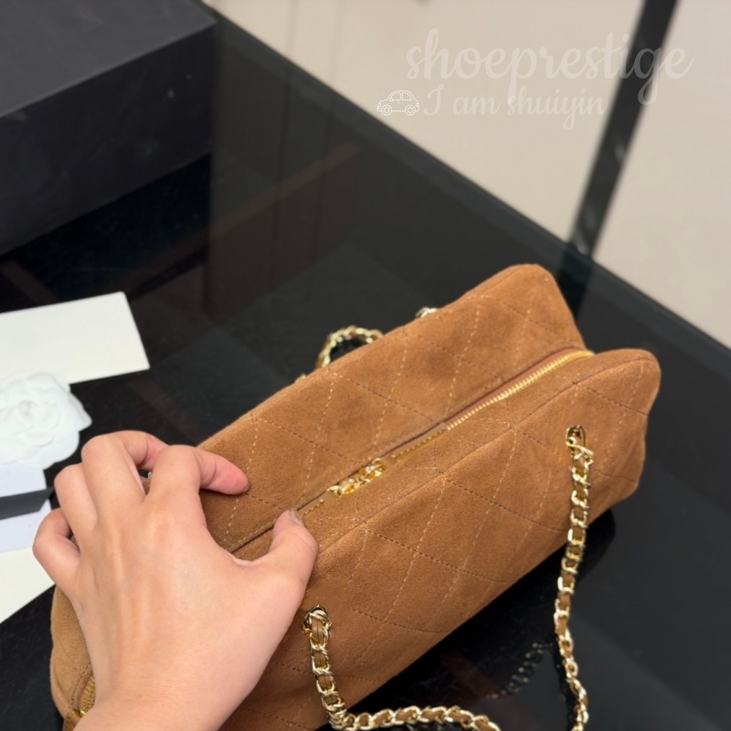 2026 High quality premium handmade quilted suede Boston bag designed by a senior designer perfect for women's casual outings