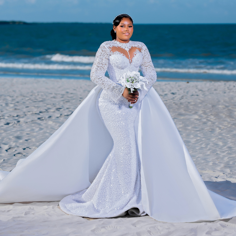 Plus Size White Wedding Dress Bridal Gowns For Bride Full Lace Mermaid Wedding Gowns Detachable Train Long Sleeves Beaded Lace Rhinestones Bridal Dr