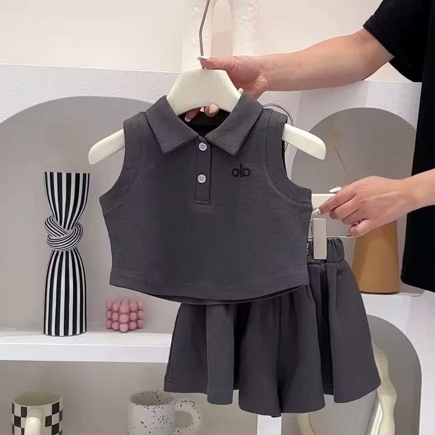 designer Kids Clothing Sweet & Cool Girls Sleeveless Polo Collar 2-Piece Set, Lightweight Casual Fashion Outfit for Kids, Trendy Top & Shorts Summer