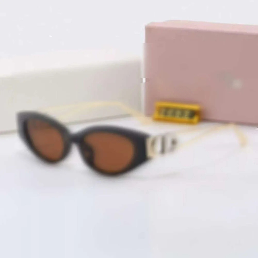 AAADesigner Sunglasses for Women Men Luxury Classic Fashion Outdoor Driving Beach UV Protection UV400 with Original Box nice 6164