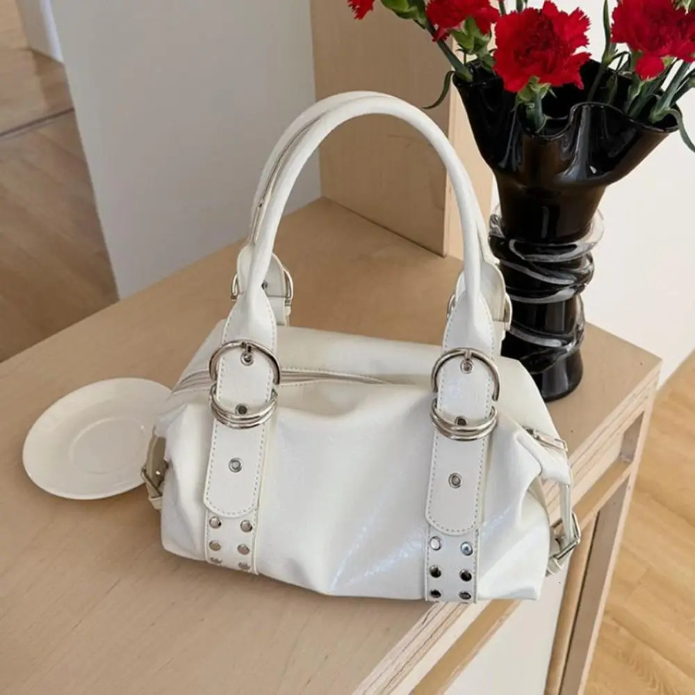 Leater Vintage Style PU Women Soulder Bag Large Capacity ig Quality Fasion andbag Y2K Motorcycle Bag Daily Use260730 M260805