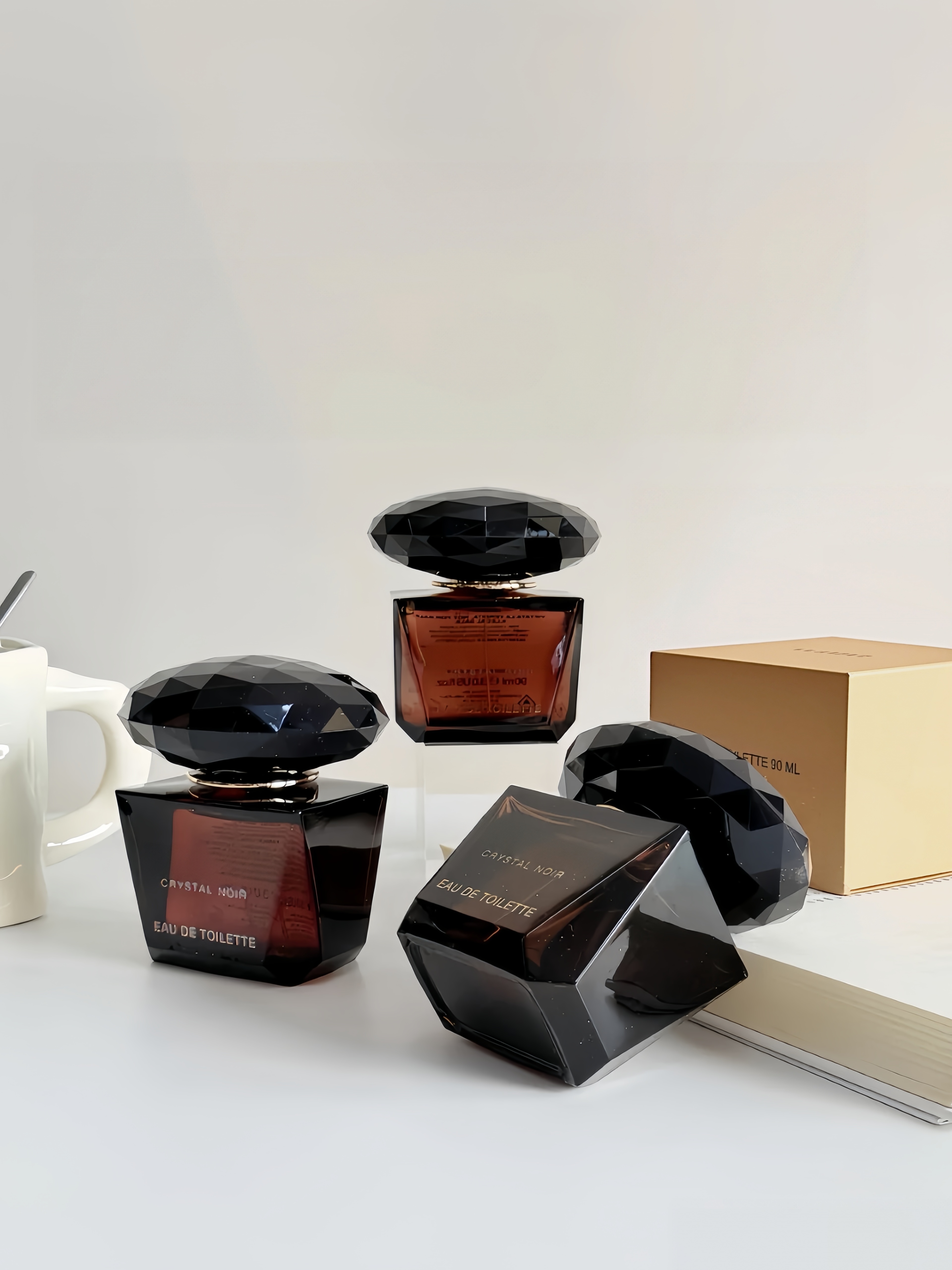 Parfums de parfum de marque célèbre pour femmes 90 ml-100 ml échantillons de parfum top parfum designerCRYSTAL NOIR pour femme hommes cologne des