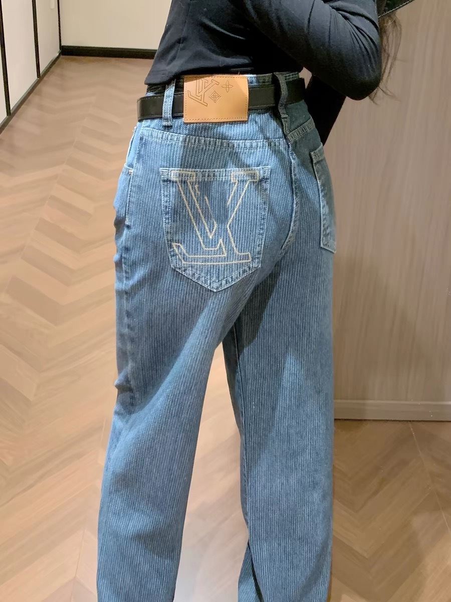Womens Slim Look Wide Leg Floor Length Jeans Retro Workwear Style Washed Blue Pinstriped Denim High Waist Structure Embroidered Pattern On Back Pock